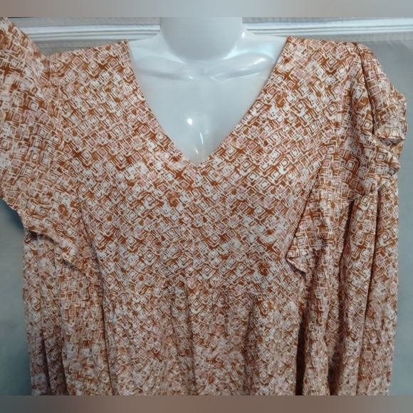 🆕Savanna Jane Long Sleeve Ruffle Shoulder - Picture 2 of 6